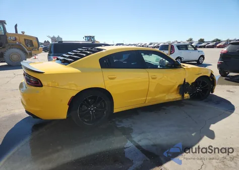 2018 Dodge Charger Sxt z USA, uszkodzony, nr VIN 2C3CDXBG3JH126343